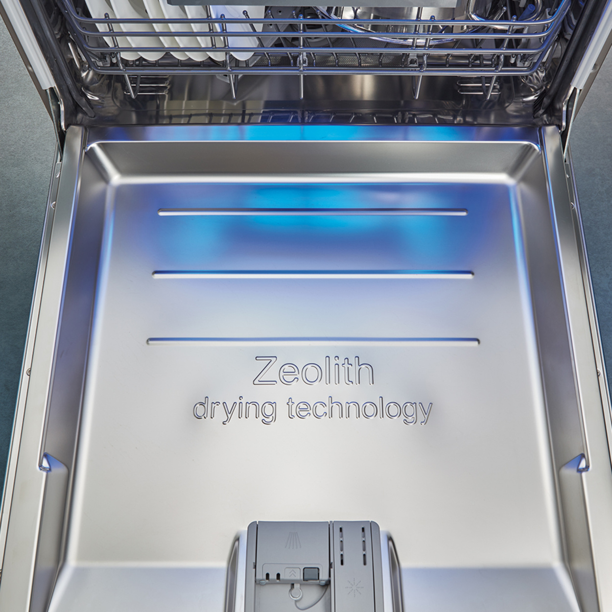 Zeolith Trocknen – Für glänzende Spülergebnisse bei KM-Elektrotechnik Gmbh & Co.KG in Röthlein