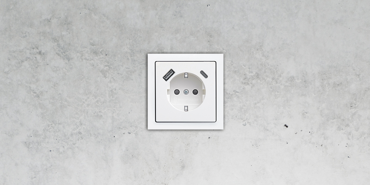 SCHUKO® USB-Steckdose bei KM-Elektrotechnik Gmbh & Co.KG in Röthlein